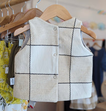 Load image into Gallery viewer, Wiggle Gingham Sleeveless Jackets
