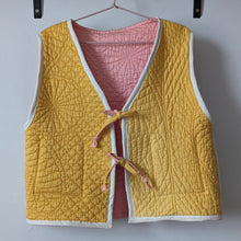 Load image into Gallery viewer, Quilted Reversible Gilet
